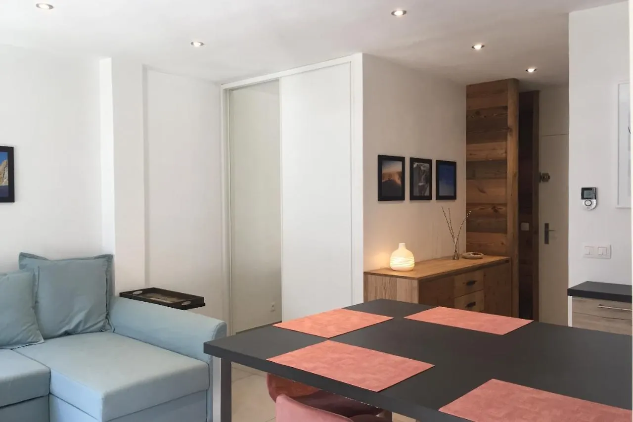 アパート Modern Flat In The Heart Of Chamonixアパートメント