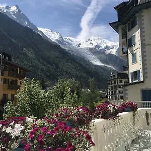 Grand Des Alpes Отель